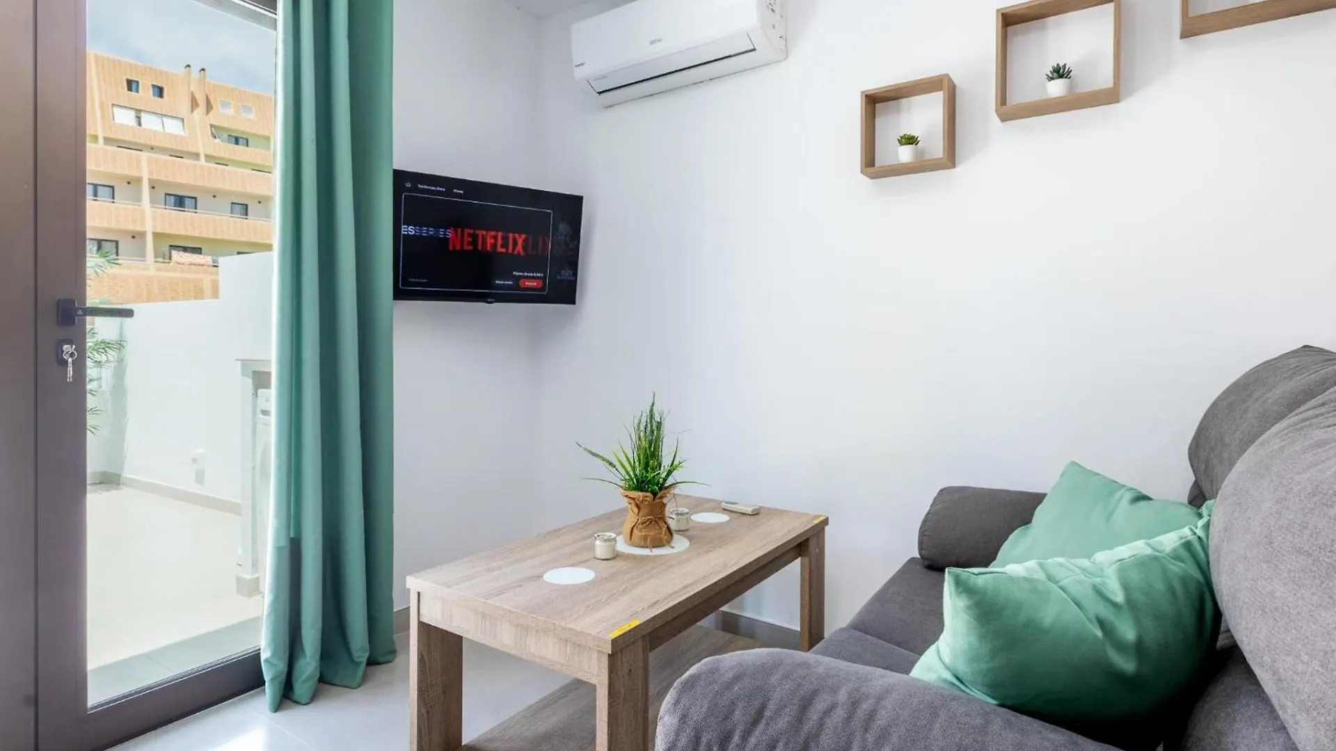1 Charming Apartment In Las Americas Playa de las Américas